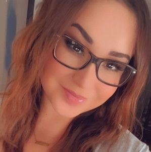 Meet your Posher, Robyn